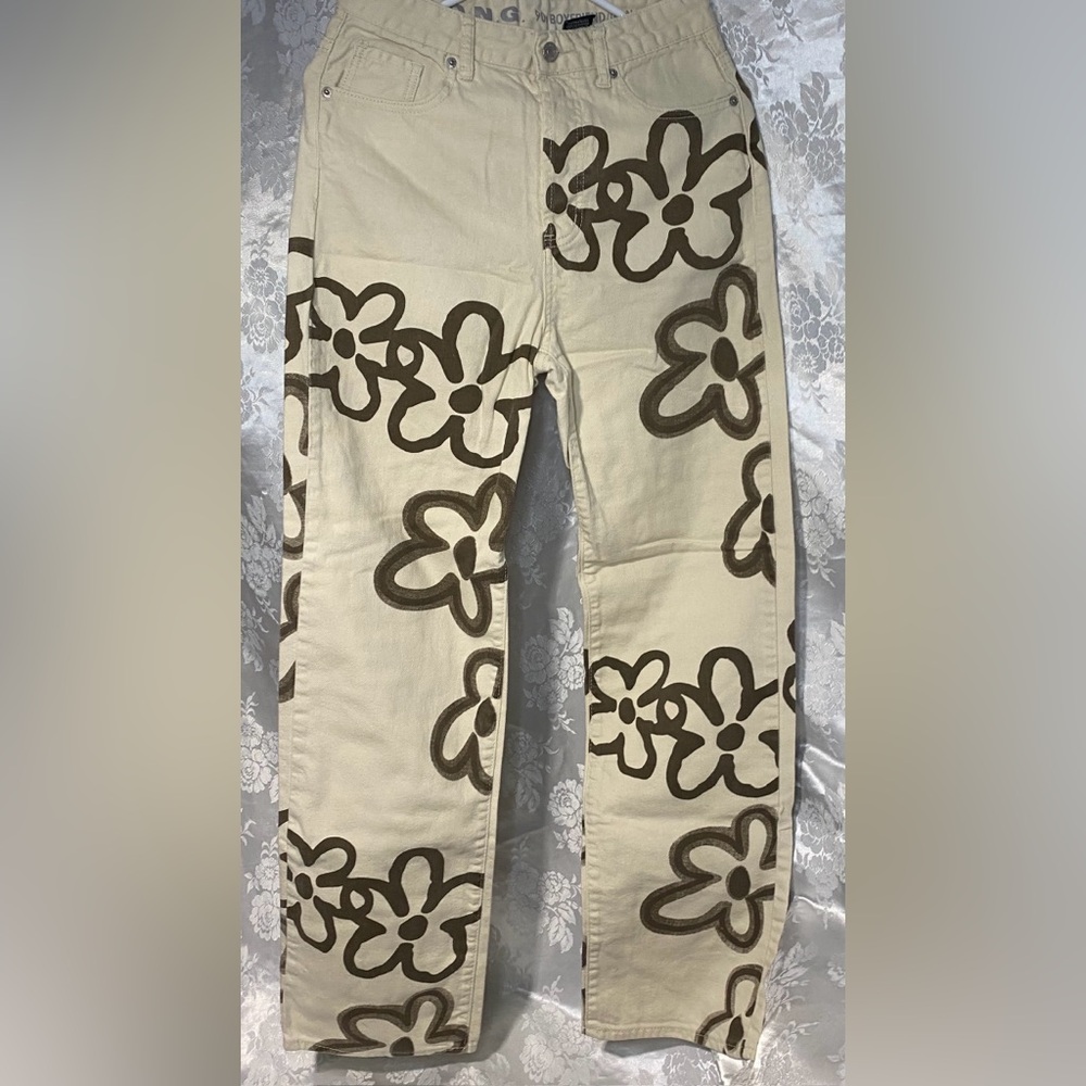 S.O.N.G. 90s Boyfriend Sz5 Tan Jeans W/ Brown Floral Print 29”Inseam   42”Length